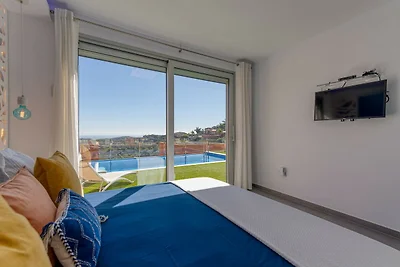 Chalet in San Bartolomé de Tirajana mit Pool