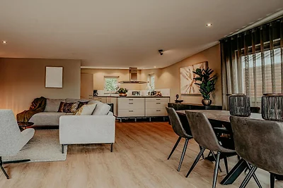 Hausboot in Niederlande mit eigenem Steg