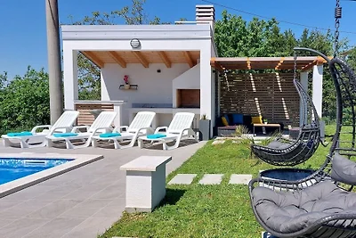 Villa in Brtonigla mit Schwimmbecken