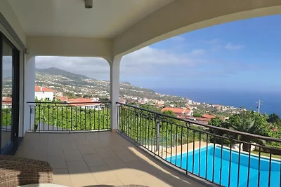 Villa 17°West mit Pool