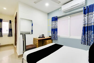 Super Townhouse Madhapur 100 piedi di strada