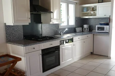 Ferienhaus in Plouhinec mit Terrasse