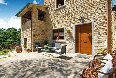 Ferienhaus in Cittא di Castello mit Garten