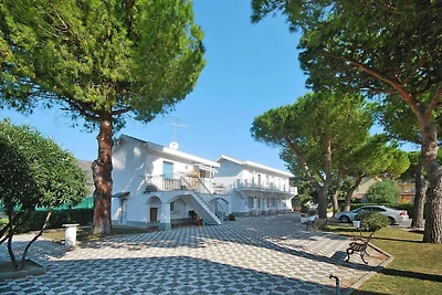 Appartamento a Ceriale con balcone/terrazzo-p...
