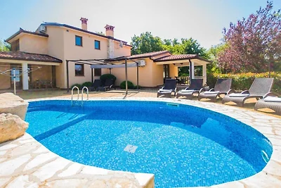 Ferienhaus in Labin mit Schwimmbecken