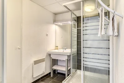 Apartment mit Poolblick am französischen...