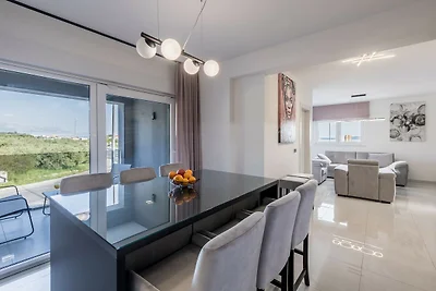 Scenic Kastel Luksic Apartments - Three Bedro...