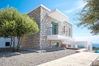 Villa in Kalythies mit Meeresstrand
