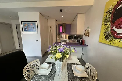 Prachtig licht appartement met 2 balkons