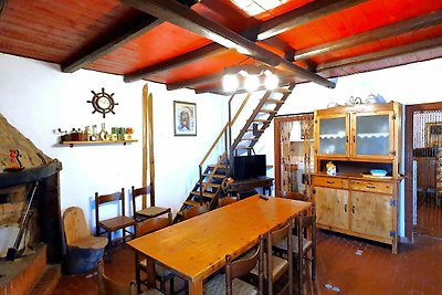 Traditionelles Ferienhaus in Polino mit...