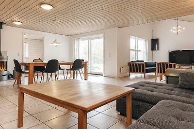 6 Personen Ferienhaus in Asnæs-By Traum