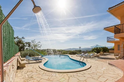 Geräumige Villa mit 6 Schlafzimmern in Blanes