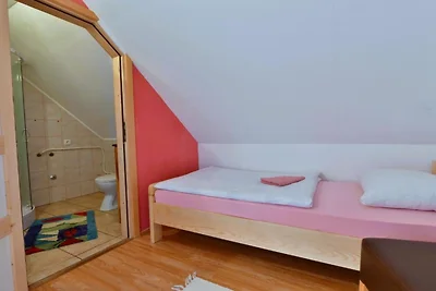 Holiday Apartment Vuković - Three Bedroom Hol...