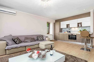 Modern Comfort  - One Bedroom Apartment...