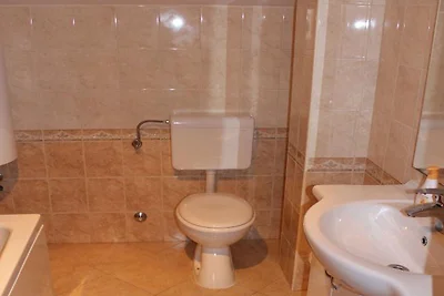 Wohnung in Dubrovnik mit Garten