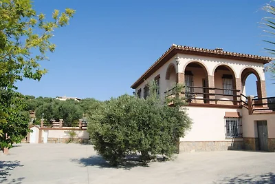 Rustikale Villa in Alora mit Swimmingpool