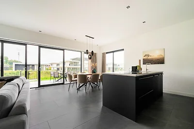 Gemütliche Villa in Zeewolde mit Garten