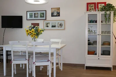 Spaziosa Casa vacanze a Lazise con piscina in...