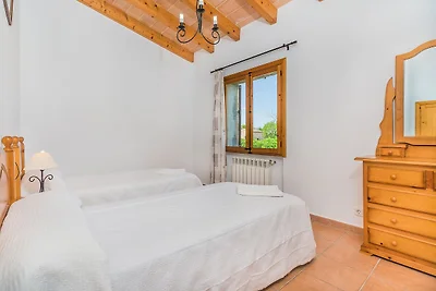 Rustikales mallorcanisches Landhaus mit Pool