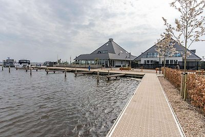 Ruim vakantiehuis met uitzicht op de haven