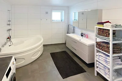 6 Personen Ferienhaus in AVERØY-By Traum