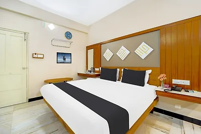 Super Hotel O Broadway Ernakulam