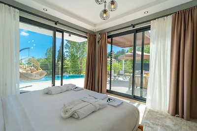 Villa in Kas mit Schwimmbecken