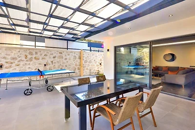 Villa in Kalkan mit Schwimmbecken