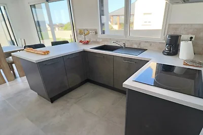 Ferienhaus in Plouhinec mit Terrasse