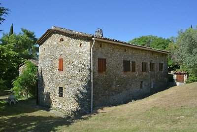 Landelijke boerderij bij Cévennes met een tui...