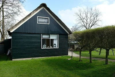 Casa vicino a Giethoorn con noleggio barche