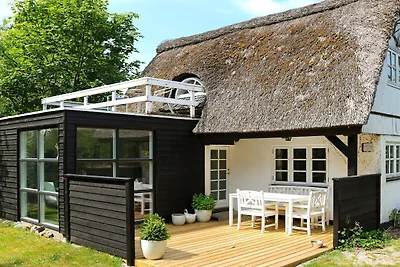 Rustieke Waterfront Cottage-By Traum