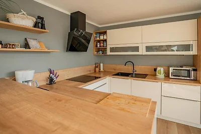 Three Bedroom Holiday Home with Terrace and...