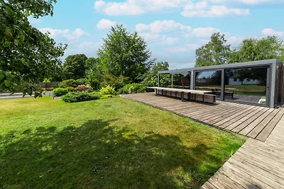 Luxusvilla mit Pool