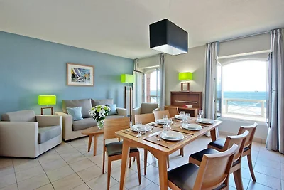 Apartment mit teilweisem Meerblick