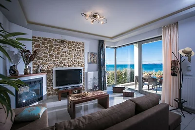 Villa di lusso fronte mare a Kato