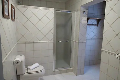 Villa met zwembad en privétoegang tot het...