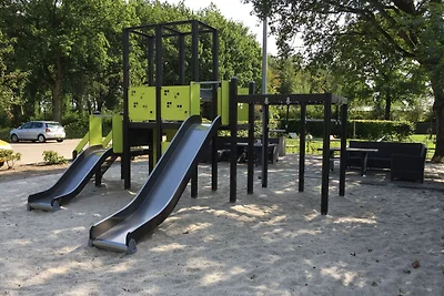 Schצne Zelth�tte mit Veranda