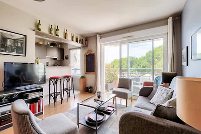 Entfliehen Sie in der Nähe des Hafens von Les...