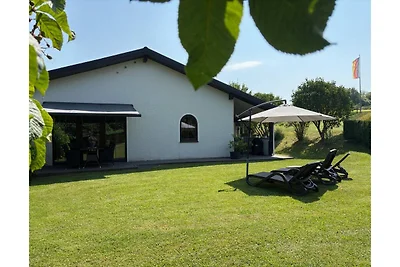 Cómoda casa de vacaciones en Gönnersdorf