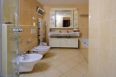 Apartment Fontana Resort in Jelsa mit Pool