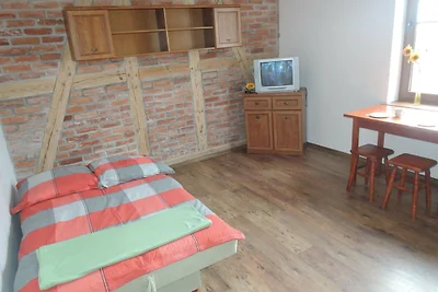 Twee-onder-een-kap woning, Ledzin
