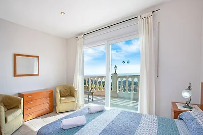 Villa an der Costa Brava mit Pool & Meerblick