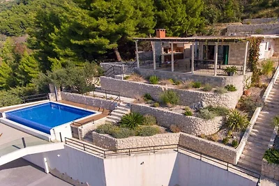 Villa in Makarska mit Schwimmbecken