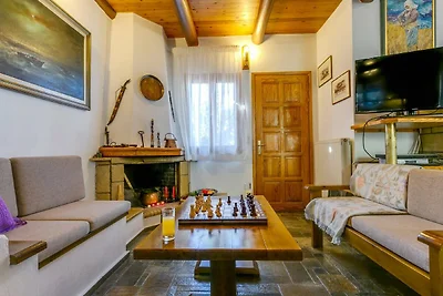 Villa mit Außenterrasse und Pool