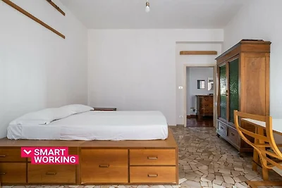 Apartment in Bologna with Balcony