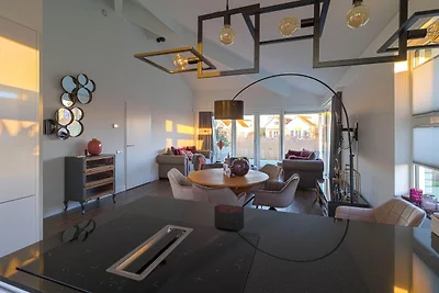 Luxuriöse Villa mit 3 Schlafzimmern am Wasser