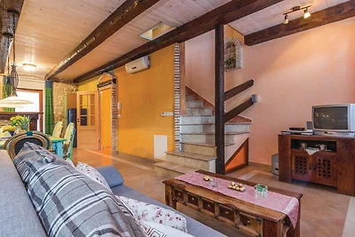 Rustikales Ferienhaus in Vrsar mit Garten
