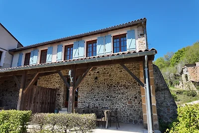 Cottage accogliente a Roussines, Dordogna