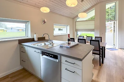 Vakantiehuis in Scandinavische stijl met saun...